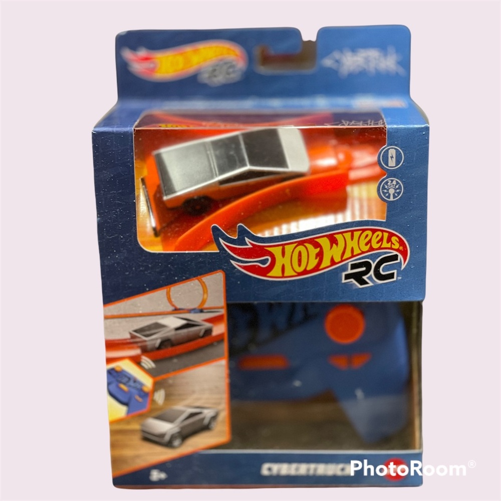 Hot Wheels Cyber Truck R/iC 1:64 Scale Rechargeable Radio-Controlled Cars